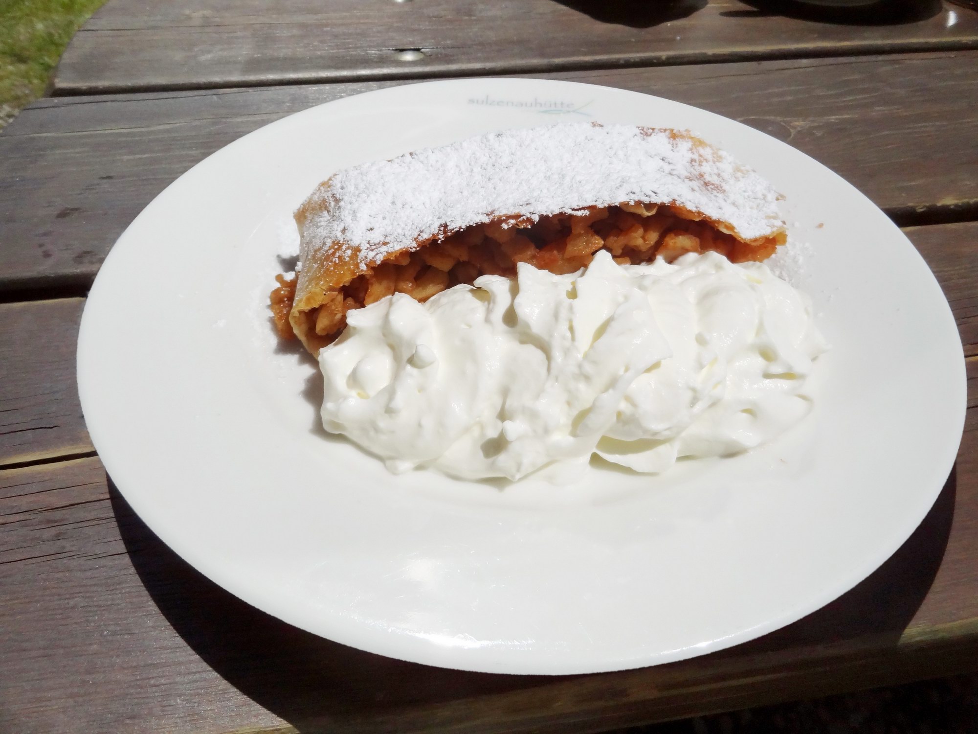 Apfelstrudel, Sulzenauhütte am Stubaier Höhenweg
