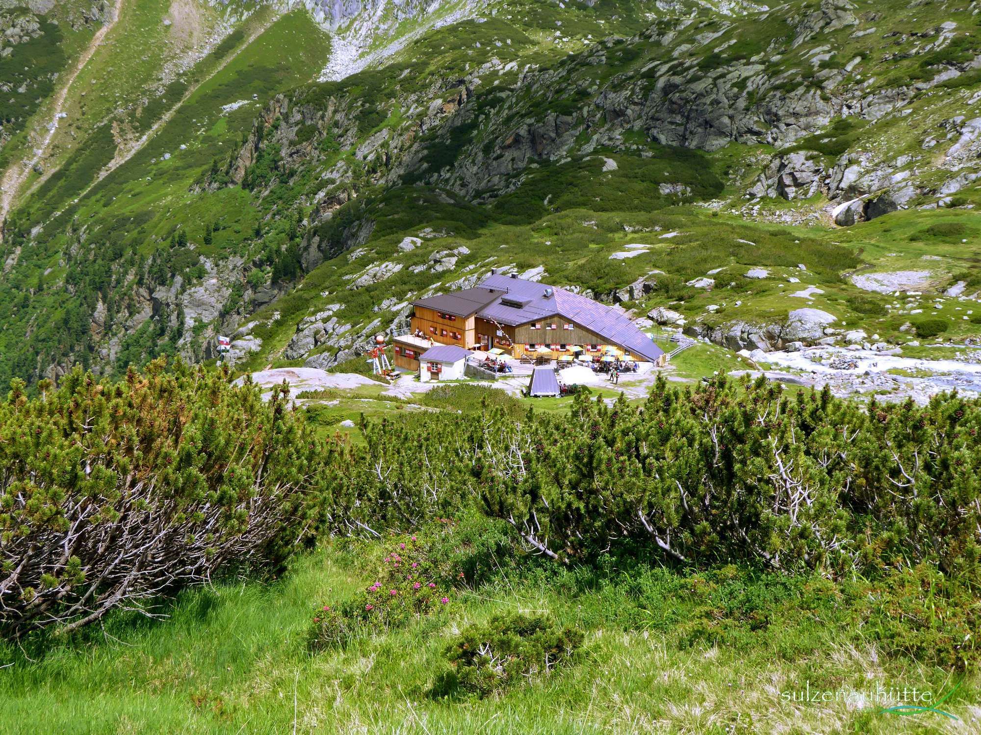 Sulzenauhütte am Stubaier Höhenweg